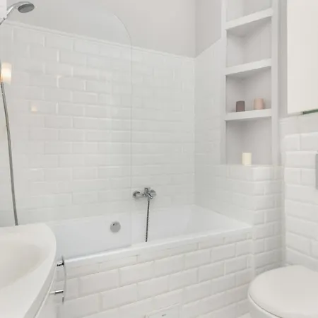 Nowoczesny W Spokojnej Okolicy Z Parkingiem By Rent Like Apartament